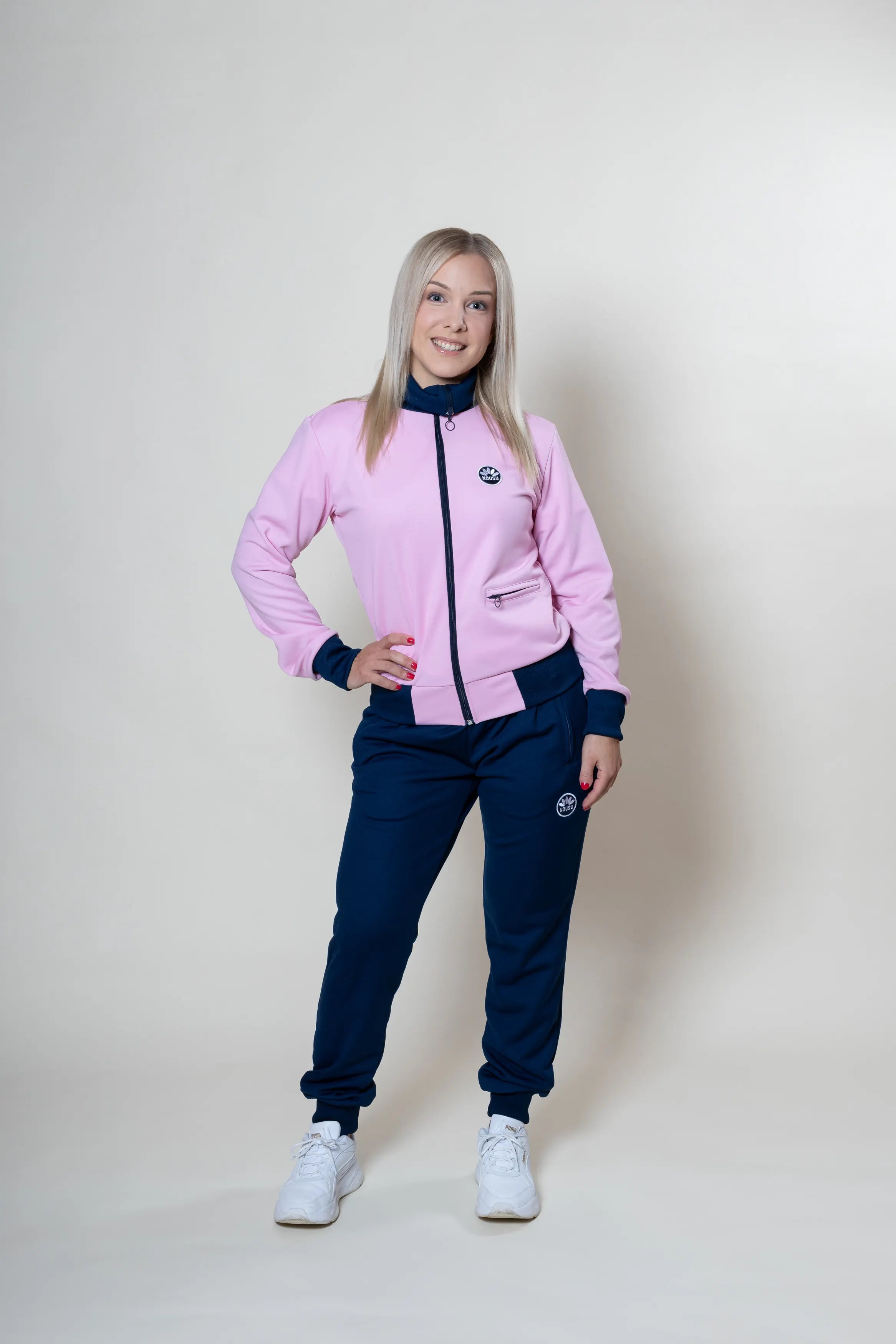 Nousu Ihana verryttelypuku naiset