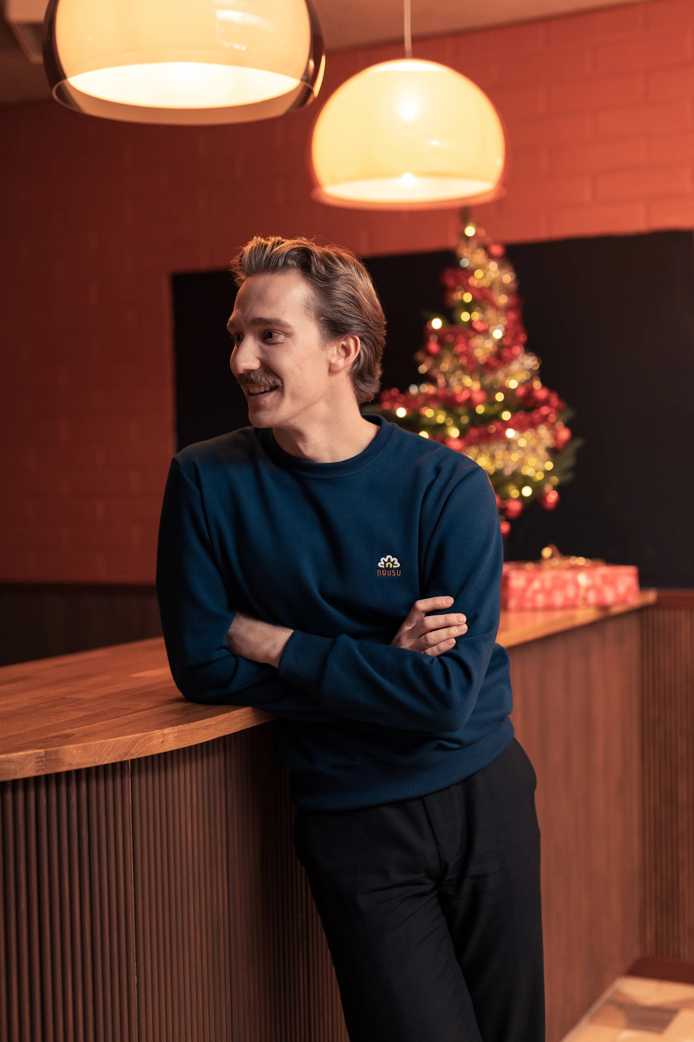 Nousu Valkokultakukka puuvillaneulos